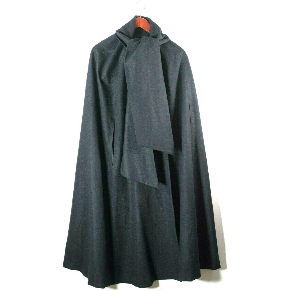 Samuel Martin Medium Black Cape Vintage 1960s Coat